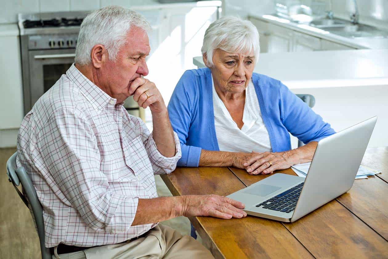 frustrated-couple-thats-aging-who-thought-owning-a-timeshare-could-be-profitable-by-remarketing-the-interval-online