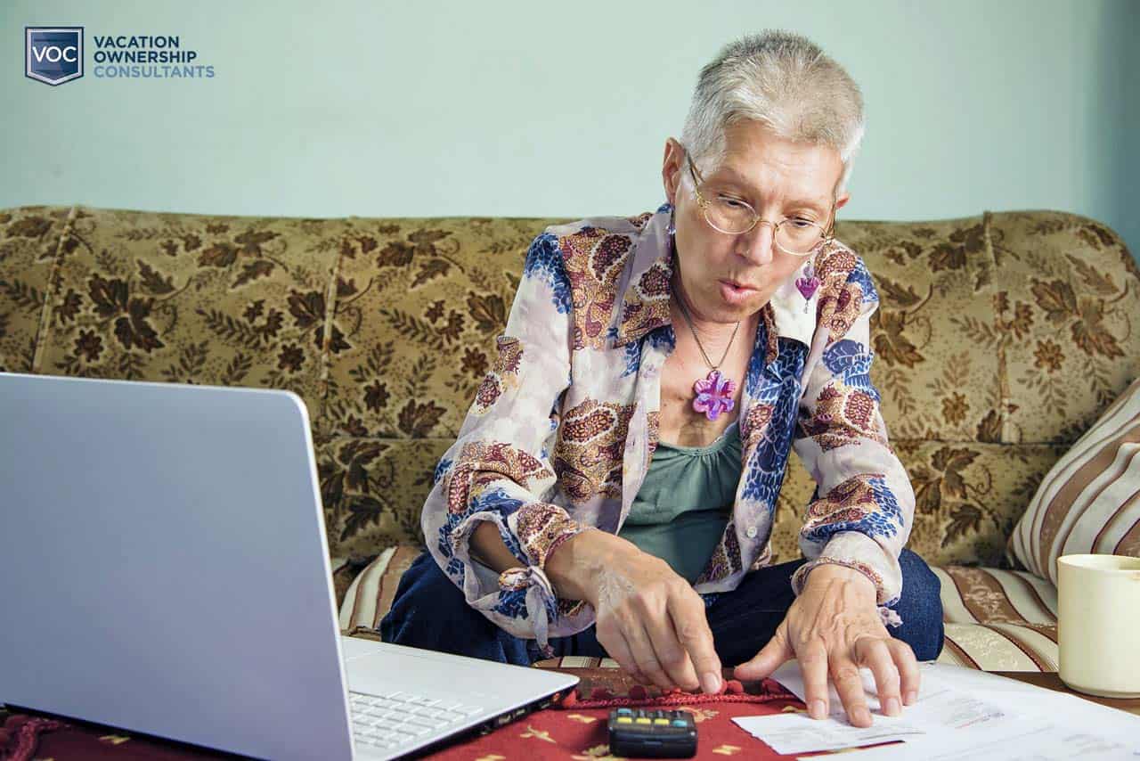 elderly-lady-excited-she-found-leasing-opportunity-for-timeshare-when-she-was-unable-to-sell-it-online