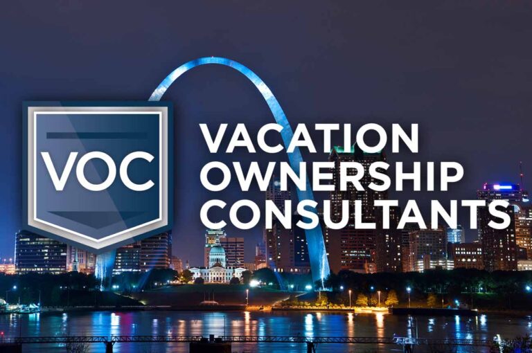 beautiful visual of st louis arch over harbor during nightfall as voc covers timeshare situation where fraudulent exit company RSi is under investigation by the better business bureau